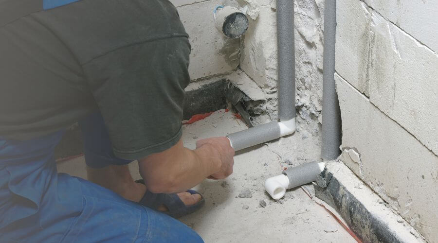 Expert burst pipe repair services in Durango, IA